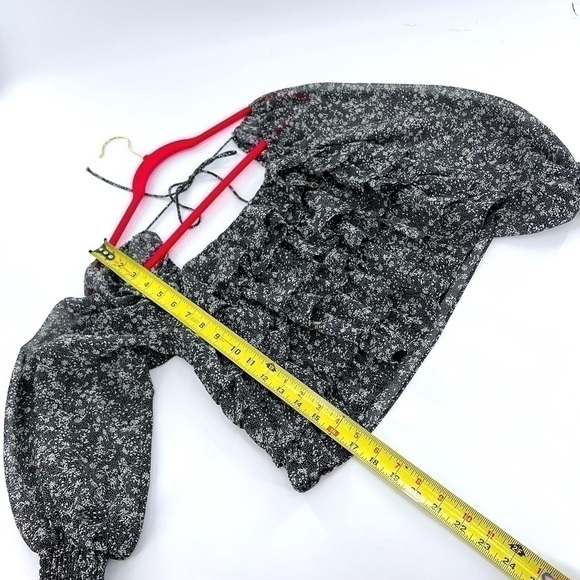 ASTR the Label Elva Flora Long Sleeve Top/Black Floral size XS - Picture 5 of 13